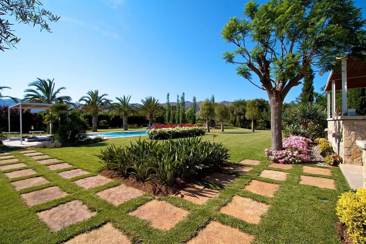Finca Playa Llenaire Port de Pollenca Villa